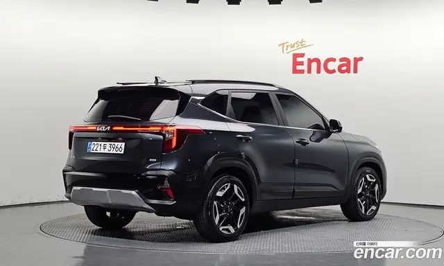 Kia Seltos 2023 1.6 автомат (гидро), миниатюра 2 Kia Seltos 2023 1.6 автомат (гидро), миниатюра 2