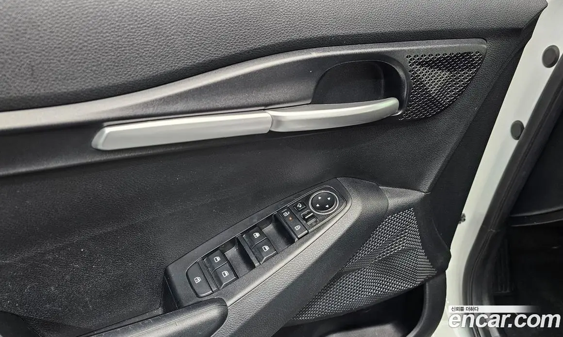Kia Seltos 2023 1.6 автомат (гидро), фото 17 Kia Seltos 2023 1.6 автомат (гидро), фото 17