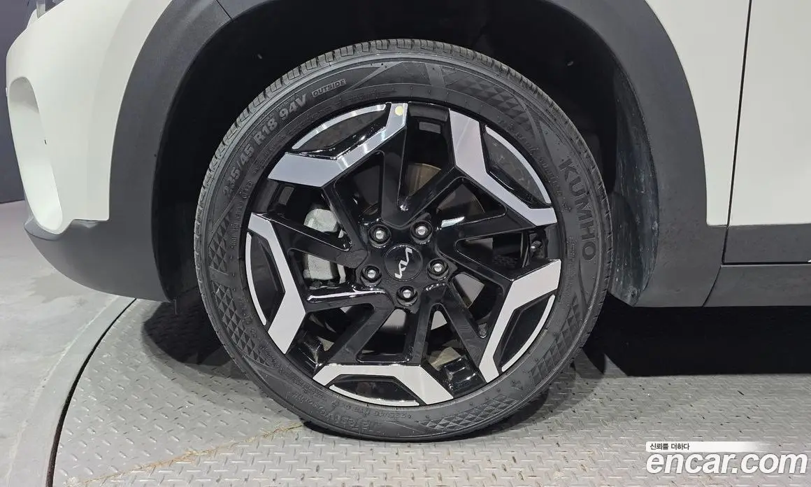 Kia Seltos 2025 1.6 автомат (гидро), фото 5 Kia Seltos 2025 1.6 автомат (гидро), фото 5