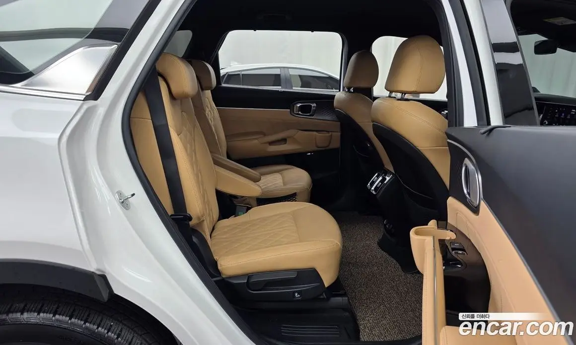 Kia Sorento 2023 1.6 автомат (гидро), фото 18 Kia Sorento 2023 1.6 автомат (гидро), фото 18