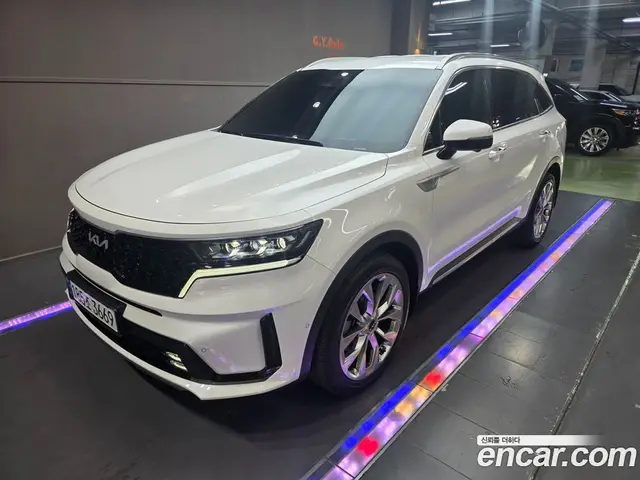 Kia Sorento 2023 2.2 автомат (гидро), миниатюра 1 Kia Sorento 2023 2.2 автомат (гидро), миниатюра 1