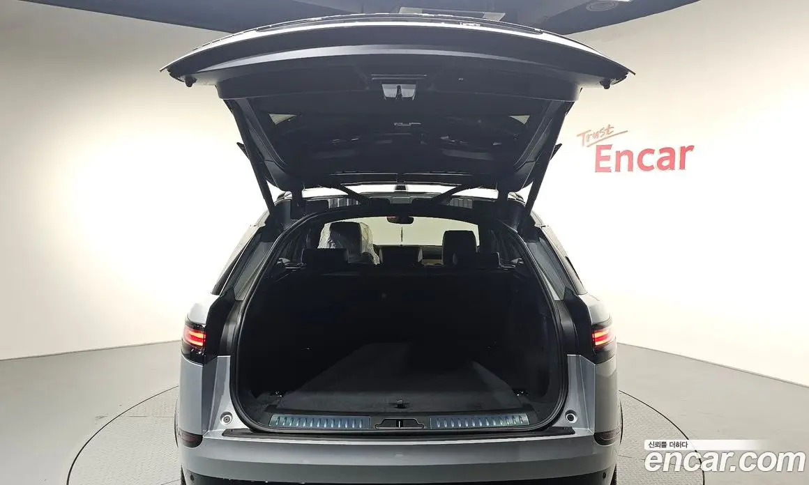 Land Rover Range Rover Velar 2024 3.0 автомат (гидро), фото 19