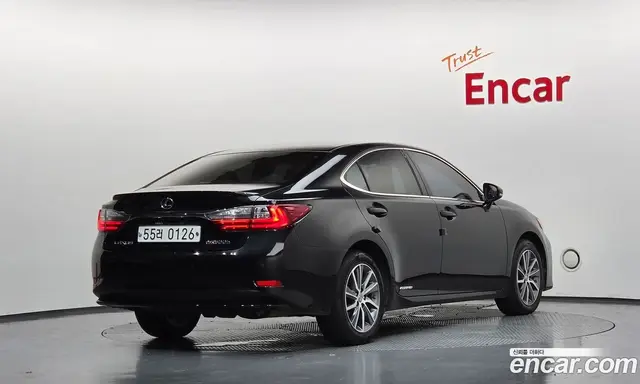Lexus ES 2016 2.5 автомат (гидро), миниатюра 2 Lexus ES 2016 2.5 автомат (гидро), миниатюра 2