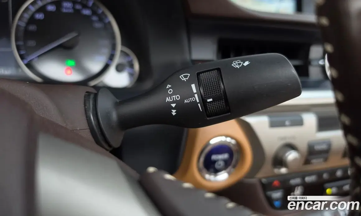 Lexus ES 2016 2.5 автомат (гидро), фото 15 Lexus ES 2016 2.5 автомат (гидро), фото 15