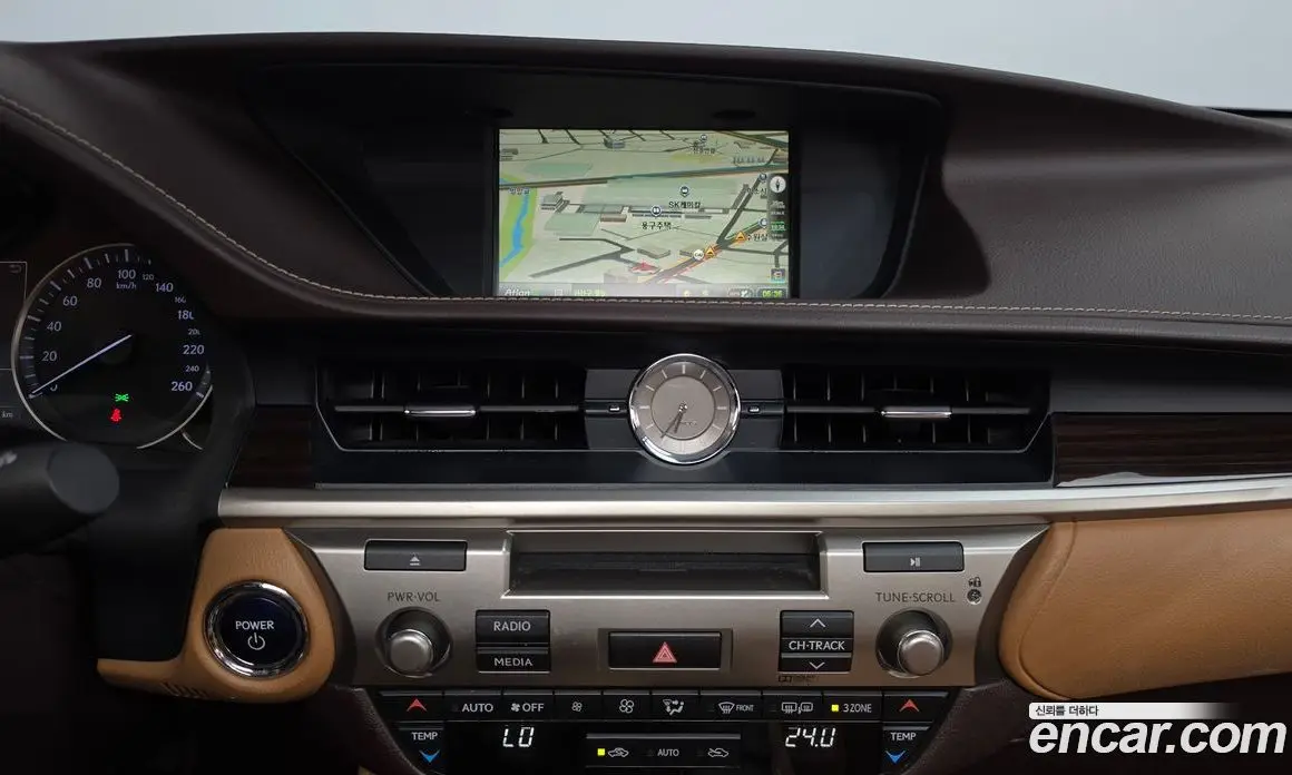 Lexus ES 2016 2.5 автомат (гидро), фото 16 Lexus ES 2016 2.5 автомат (гидро), фото 16