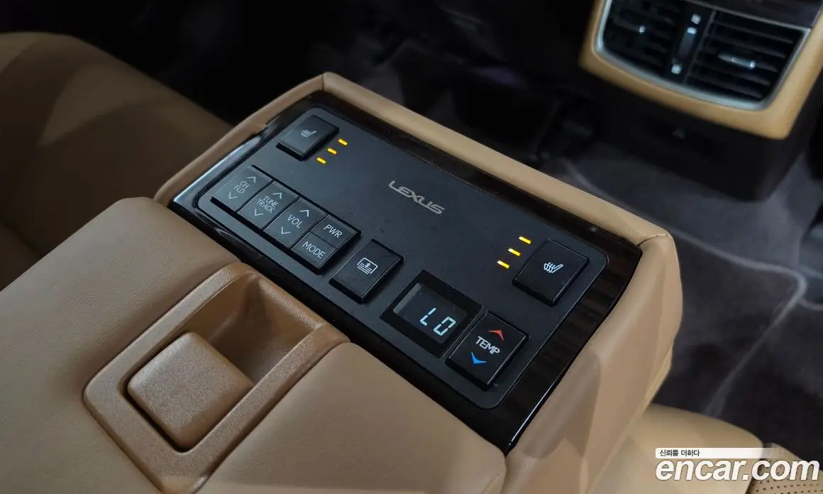 Lexus ES 2016 2.5 автомат (гидро), фото 18 Lexus ES 2016 2.5 автомат (гидро), фото 18