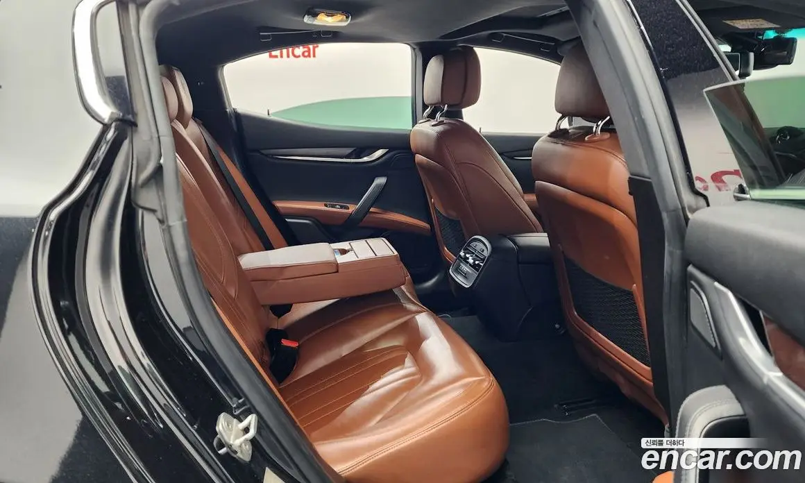 Maserati Ghibli 2015 3.0 автомат (гидро), фото 11 Maserati Ghibli 2015 3.0 автомат (гидро), фото 11