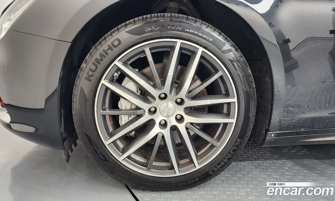 Maserati Ghibli 2015 3.0 автомат (гидро), фото 5 Maserati Ghibli 2015 3.0 автомат (гидро), фото 5