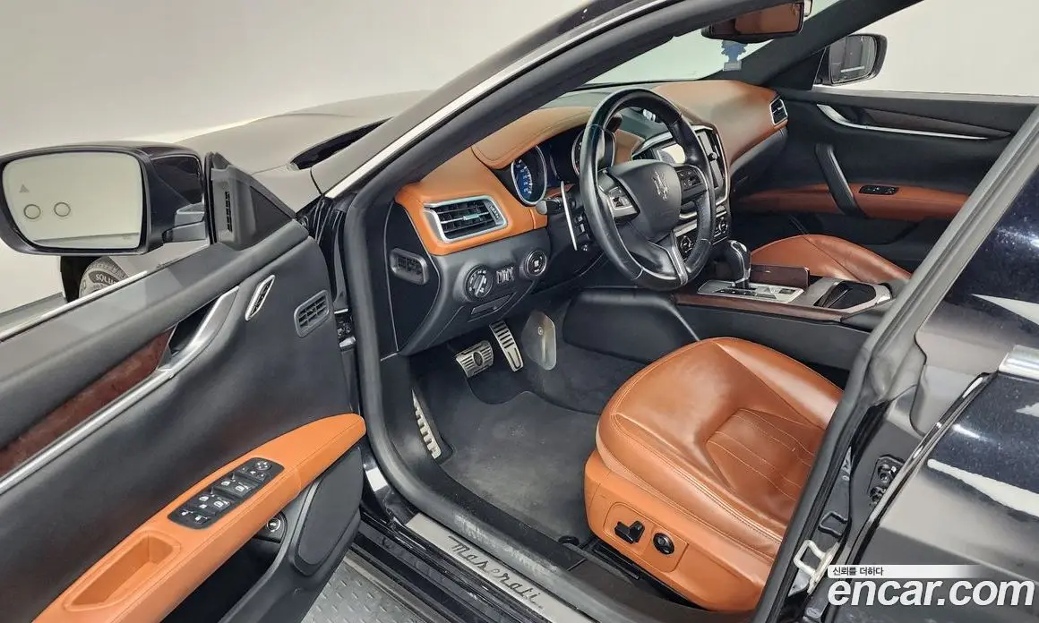 Maserati Ghibli 2015 3.0 автомат (гидро), фото 10 Maserati Ghibli 2015 3.0 автомат (гидро), фото 10