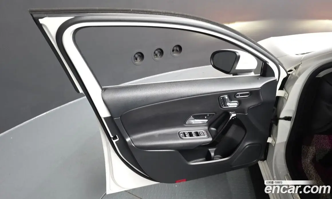 Mercedes-Benz A-Class 2019 2.0 автомат (гидро), фото 13 Mercedes-Benz A-Class 2019 2.0 автомат (гидро), фото 13