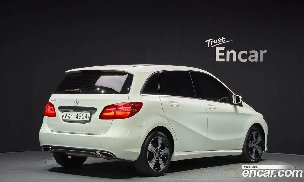 Mercedes-Benz B-Class 2018 2.0 автомат (гидро), фото 2 Mercedes-Benz B-Class 2018 2.0 автомат (гидро), фото 2