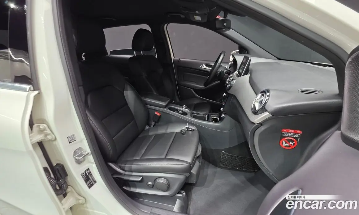 Mercedes-Benz B-Class 2018 2.0 автомат (гидро), фото 13 Mercedes-Benz B-Class 2018 2.0 автомат (гидро), фото 13
