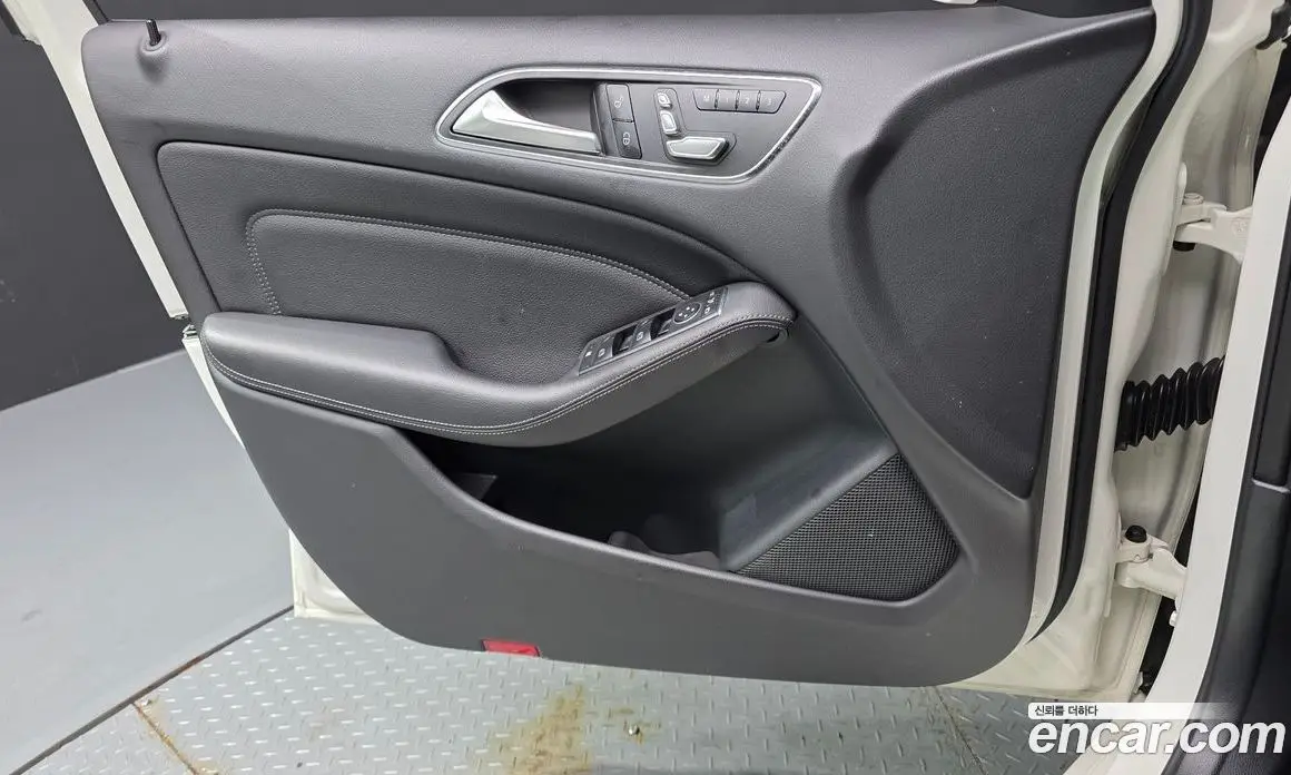 Mercedes-Benz B-Class 2018 2.0 автомат (гидро), фото 14 Mercedes-Benz B-Class 2018 2.0 автомат (гидро), фото 14