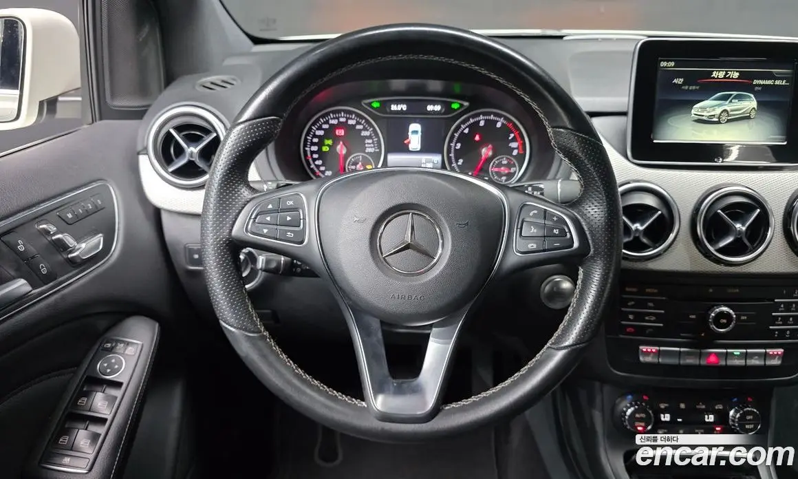 Mercedes-Benz B-Class 2018 2.0 автомат (гидро), фото 19 Mercedes-Benz B-Class 2018 2.0 автомат (гидро), фото 19