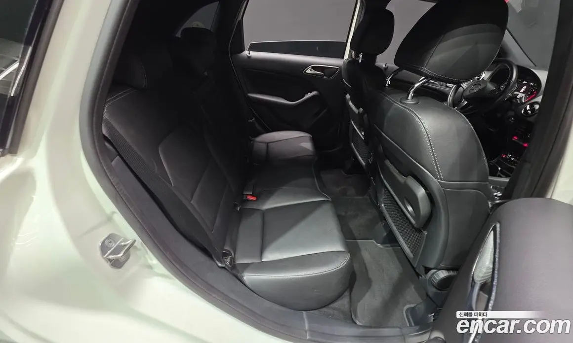 Mercedes-Benz B-Class 2018 2.0 автомат (гидро), фото 28 Mercedes-Benz B-Class 2018 2.0 автомат (гидро), фото 28