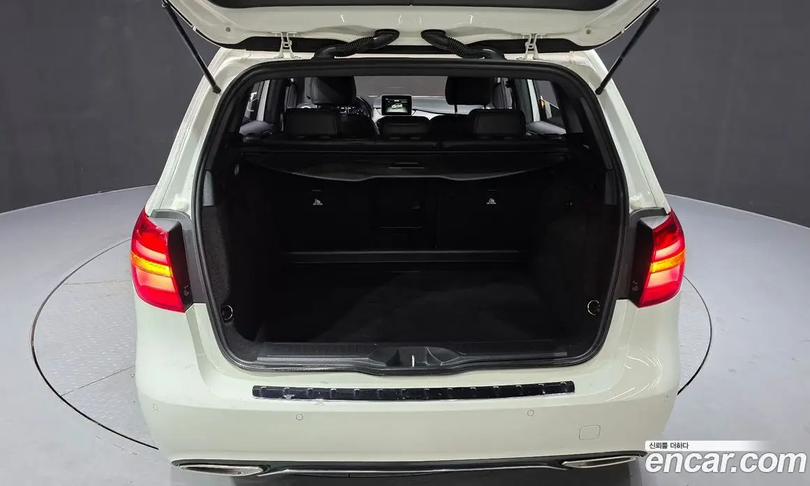 Mercedes-Benz B-Class 2018 2.0 автомат (гидро), фото 29 Mercedes-Benz B-Class 2018 2.0 автомат (гидро), фото 29
