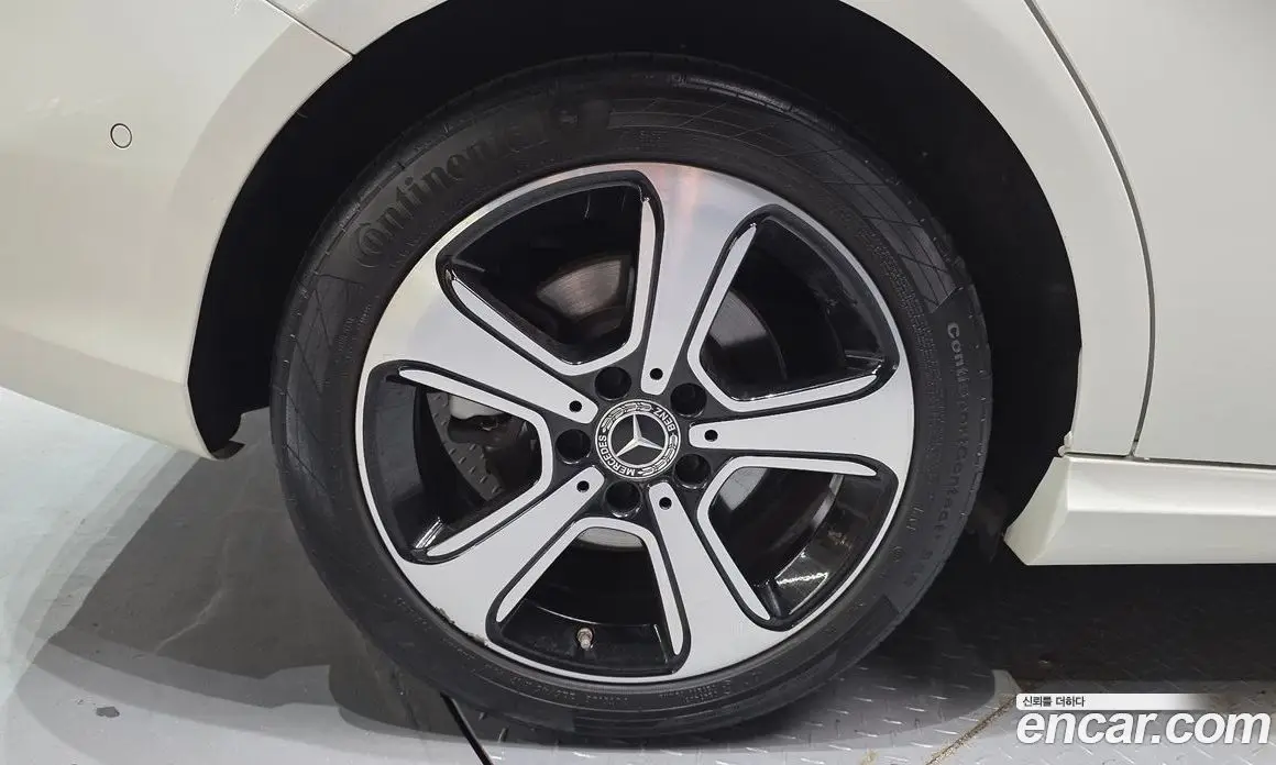 Mercedes-Benz B-Class 2018 2.0 автомат (гидро), фото 5 Mercedes-Benz B-Class 2018 2.0 автомат (гидро), фото 5