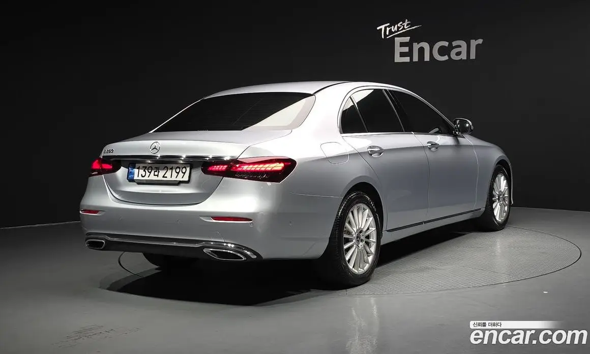 Mercedes-Benz E-Class 2022 2.0 автомат (гидро), фото 2 Mercedes-Benz E-Class 2022 2.0 автомат (гидро), фото 2