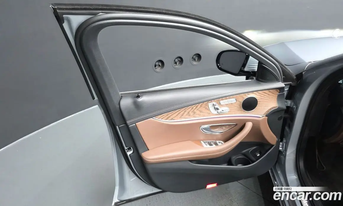 Mercedes-Benz E-Class 2022 2.0 автомат (гидро), фото 14 Mercedes-Benz E-Class 2022 2.0 автомат (гидро), фото 14