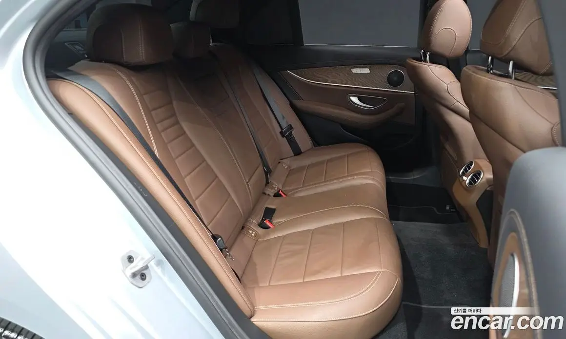 Mercedes-Benz E-Class 2022 2.0 автомат (гидро), фото 18 Mercedes-Benz E-Class 2022 2.0 автомат (гидро), фото 18