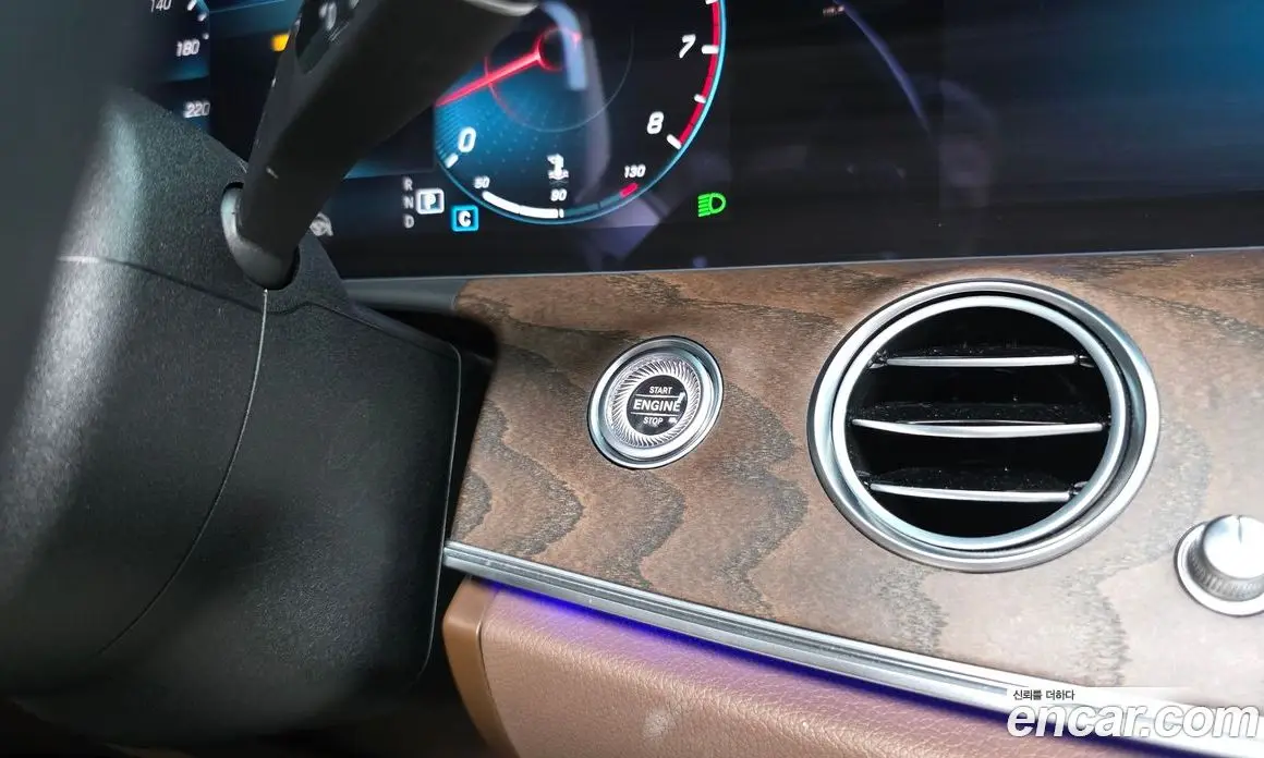 Mercedes-Benz E-Class 2022 2.0 автомат (гидро), фото 38 Mercedes-Benz E-Class 2022 2.0 автомат (гидро), фото 38