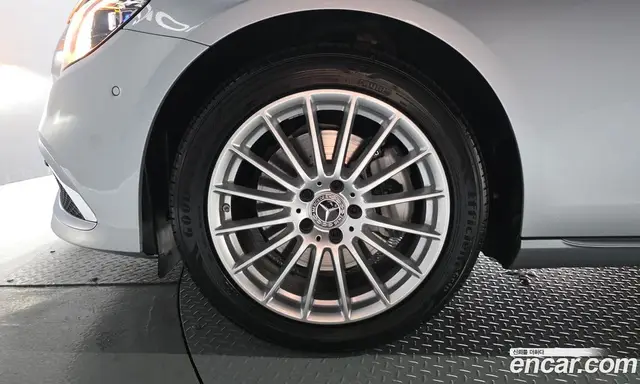 Mercedes-Benz E-Class 2022 2.0 автомат (гидро), миниатюра 5 Mercedes-Benz E-Class 2022 2.0 автомат (гидро), миниатюра 5