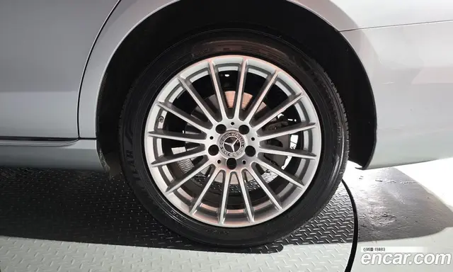 Mercedes-Benz E-Class 2022 2.0 автомат (гидро), миниатюра 7 Mercedes-Benz E-Class 2022 2.0 автомат (гидро), миниатюра 7