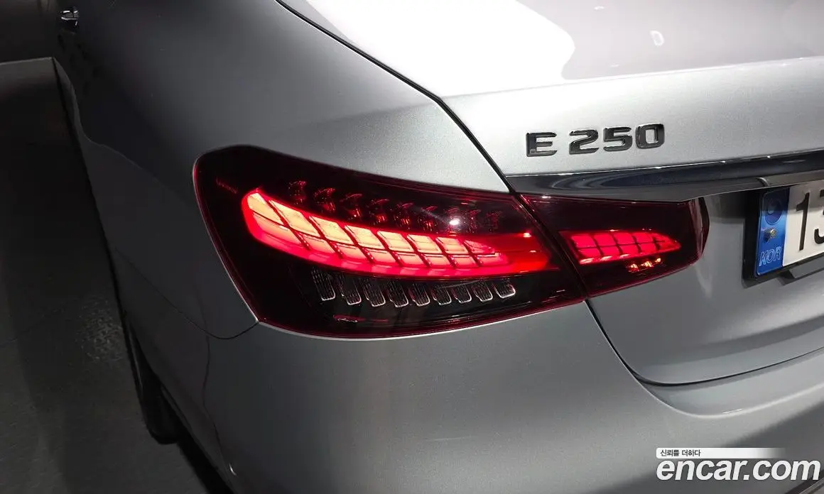 Mercedes-Benz E-Class 2022 2.0 автомат (гидро), фото 9 Mercedes-Benz E-Class 2022 2.0 автомат (гидро), фото 9