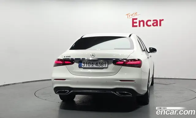 Mercedes-Benz E-Class 2023 2.0 автомат (гидро), миниатюра 4 Mercedes-Benz E-Class 2023 2.0 автомат (гидро), миниатюра 4