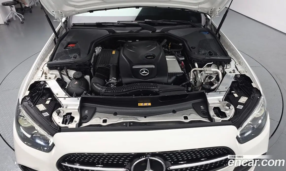 Mercedes-Benz E-Class 2023 2.0 автомат (гидро), фото 6 Mercedes-Benz E-Class 2023 2.0 автомат (гидро), фото 6
