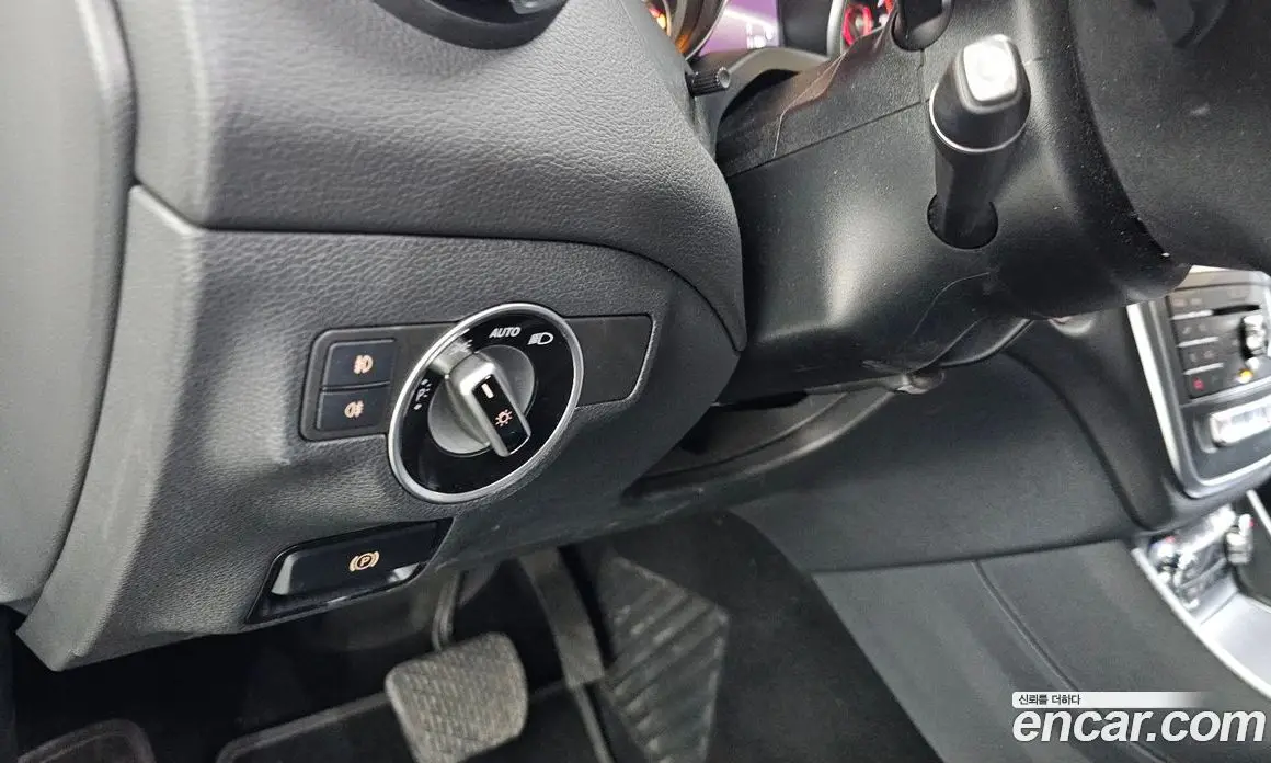 Mercedes-Benz GLA-Class 2018 2.0 автомат (гидро), фото 14 Mercedes-Benz GLA-Class 2018 2.0 автомат (гидро), фото 14