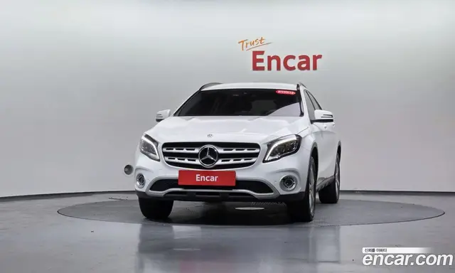 Mercedes-Benz GLA-Class 2018 2.0 автомат (гидро), миниатюра 3 Mercedes-Benz GLA-Class 2018 2.0 автомат (гидро), миниатюра 3