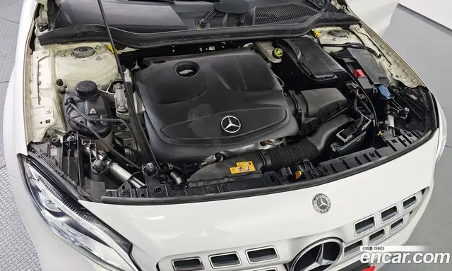 Mercedes-Benz GLA-Class 2018 2.0 автомат (гидро), миниатюра 6 Mercedes-Benz GLA-Class 2018 2.0 автомат (гидро), миниатюра 6