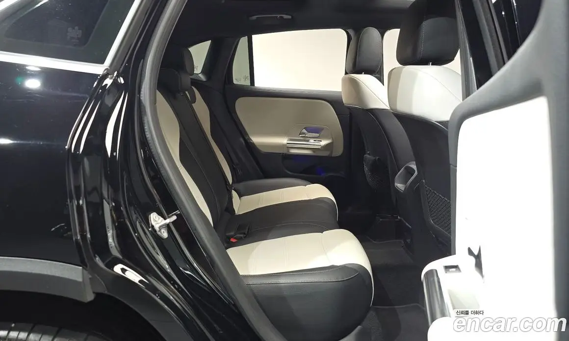 Mercedes-Benz GLA-Class 2020 2.0 автомат (гидро), фото 17