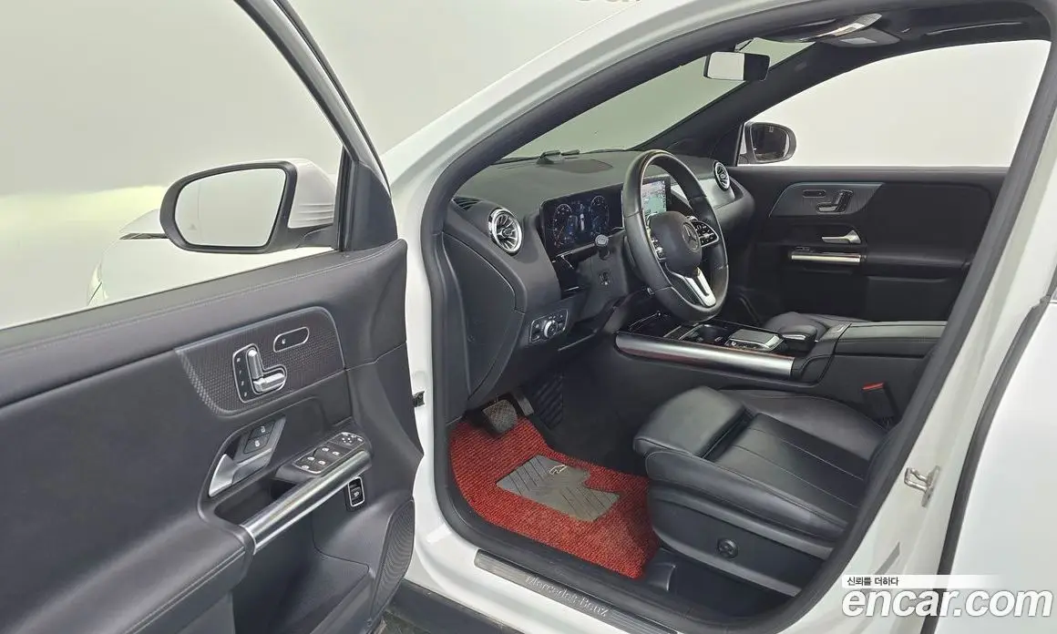 Mercedes-Benz GLA-Class 2021 2.0 автомат (гидро), фото 13