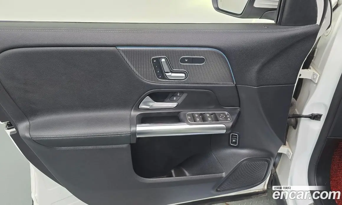 Mercedes-Benz GLA-Class 2021 2.0 автомат (гидро), фото 14