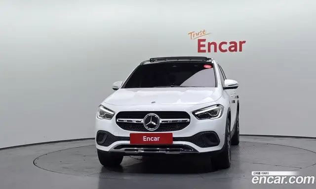 Mercedes-Benz GLA-Class 2021 2.0 автомат (гидро), миниатюра 3