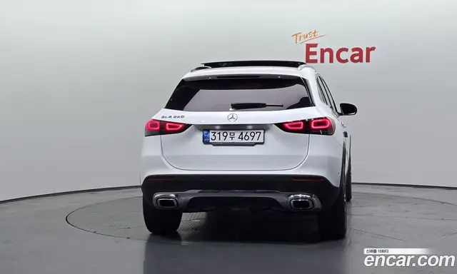 Mercedes-Benz GLA-Class 2021 2.0 автомат (гидро), миниатюра 4