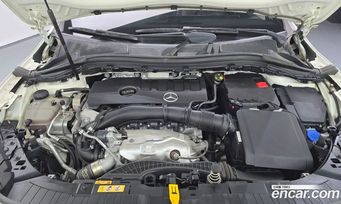 Mercedes-Benz GLA-Class 2021 2.0 автомат (гидро), фото 6