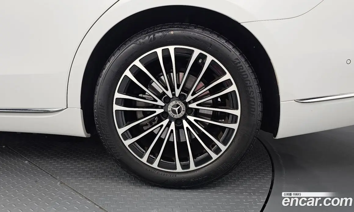 Mercedes-Benz S-Class 2025 3.0 автомат (гидро), фото 7