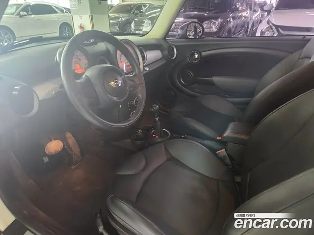 Mini Cooper 2013 1.6 автомат (гидро), миниатюра 7 Mini Cooper 2013 1.6 автомат (гидро), миниатюра 7