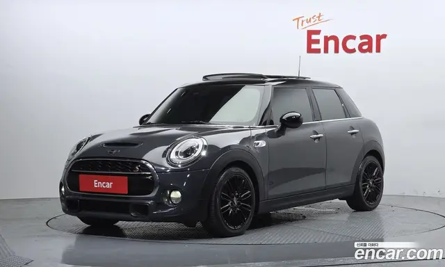 Mini Cooper 2017 2.0 автомат (гидро), миниатюра 1