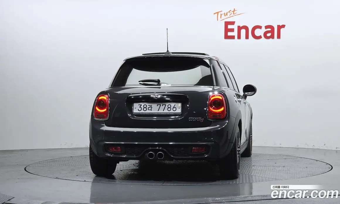 Mini Cooper 2017 2.0 автомат (гидро), фото 4