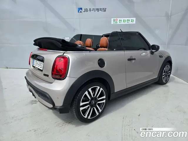 Mini Cooper Convertible 2024 2.0 автомат (гидро), миниатюра 3