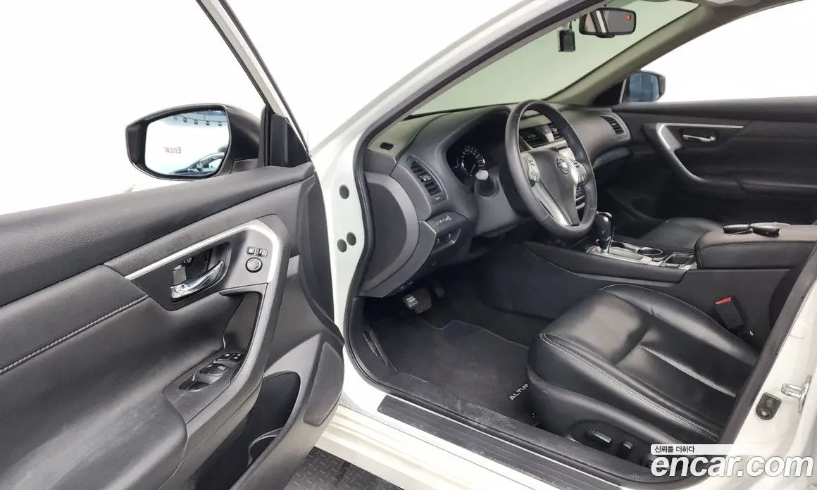 Nissan Altima 2016 2.5 автомат (гидро), фото 10 Nissan Altima 2016 2.5 автомат (гидро), фото 10