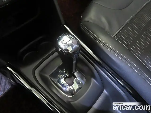 Peugeot 2008 2015 1.6 автомат (гидро), миниатюра 12