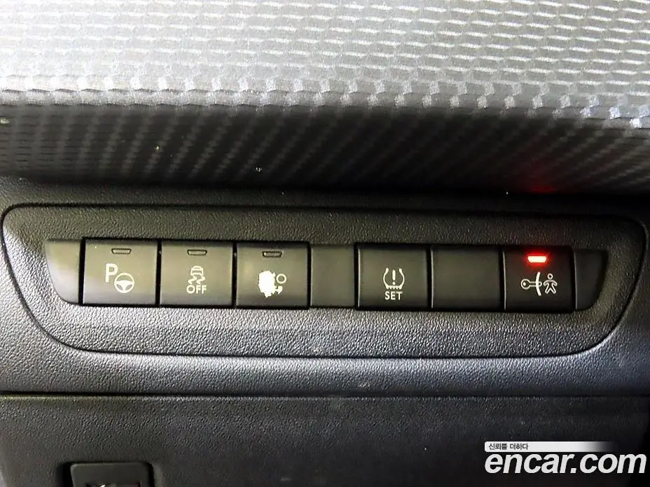 Peugeot 2008 2015 1.6 автомат (гидро), фото 14 Peugeot 2008 2015 1.6 автомат (гидро), фото 14