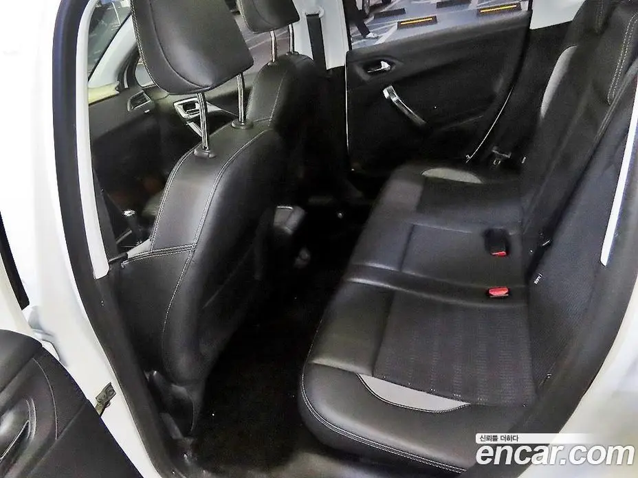 Peugeot 2008 2015 1.6 автомат (гидро), фото 7 Peugeot 2008 2015 1.6 автомат (гидро), фото 7