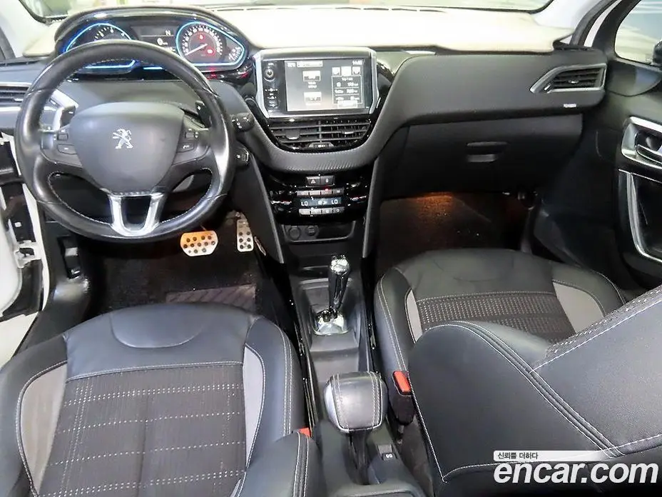 Peugeot 2008 2015 1.6 автомат (гидро), фото 10 Peugeot 2008 2015 1.6 автомат (гидро), фото 10
