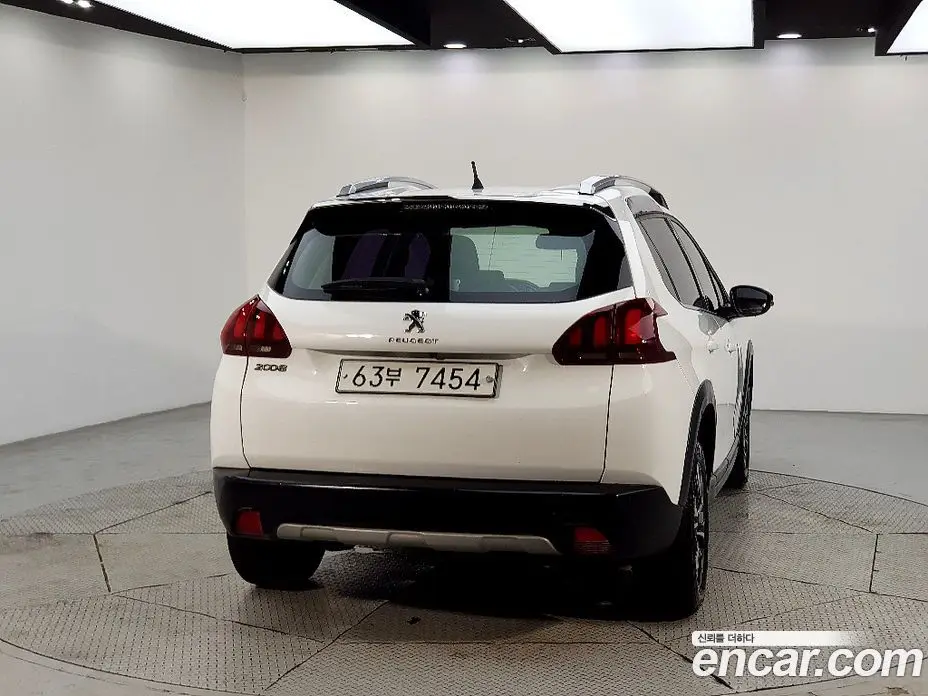 Peugeot 2008 2017 1.6 автомат (гидро), фото 3 Peugeot 2008 2017 1.6 автомат (гидро), фото 3